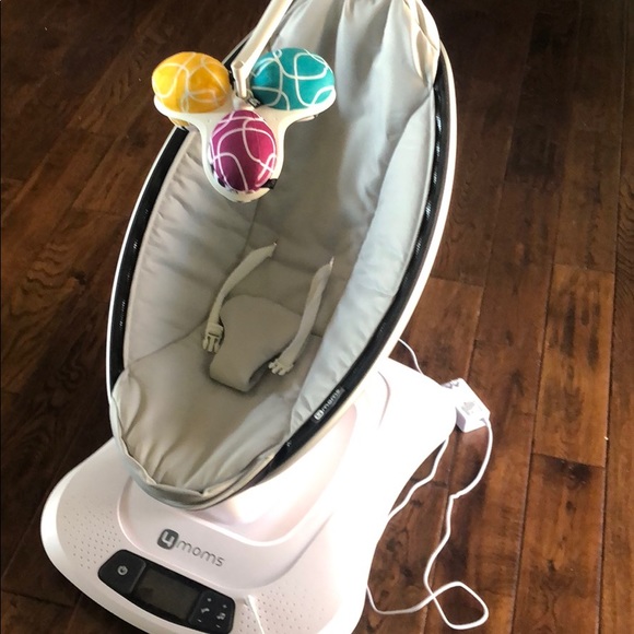 Baby swing(4moms) - Picture 2 of 2